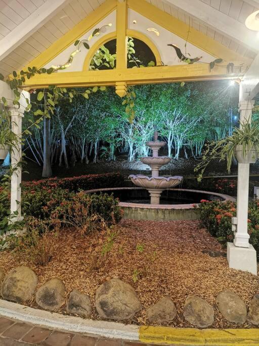Appart T3 Village Vacances Sainte-Anne Courcelles エクステリア 写真