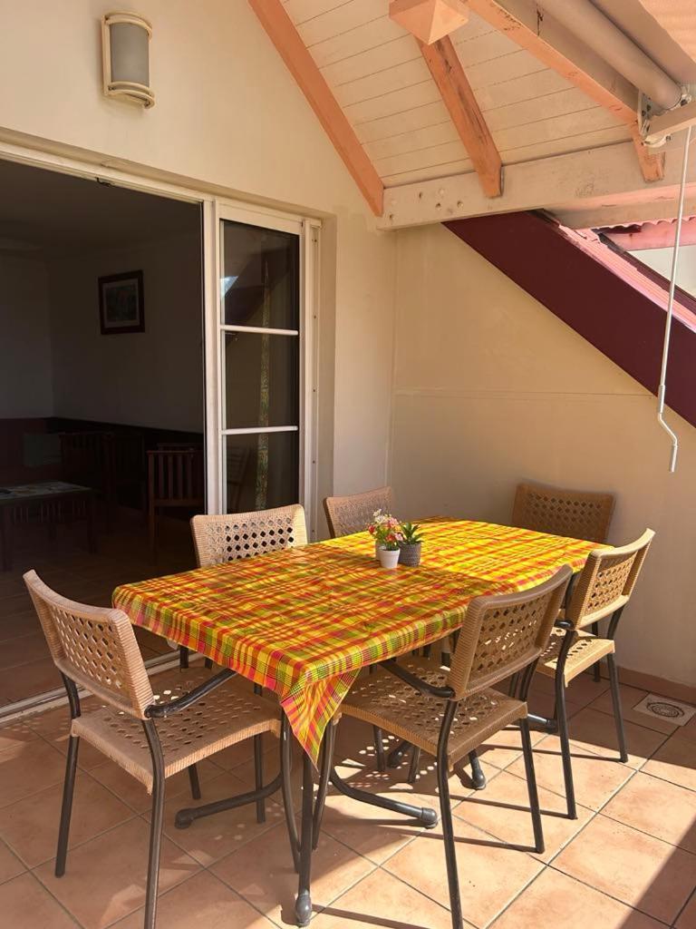 Appart T3 Village Vacances Sainte-Anne Courcelles エクステリア 写真
