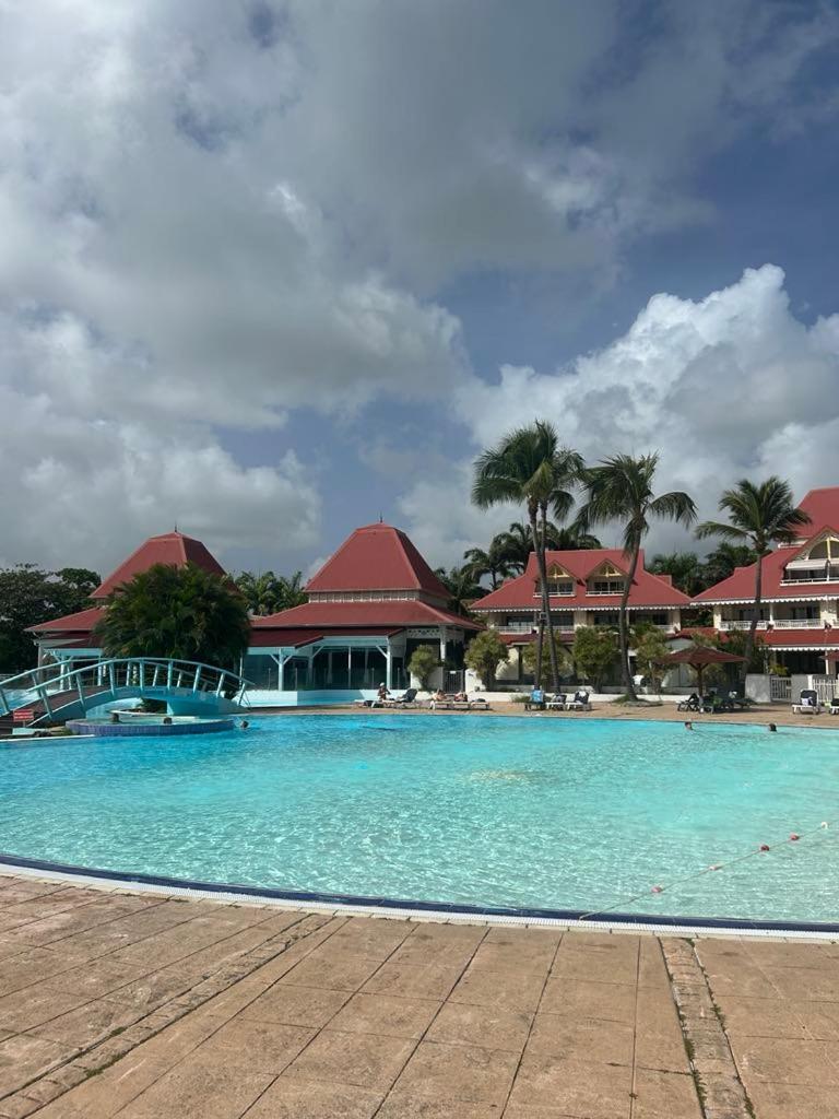 Appart T3 Village Vacances Sainte-Anne Courcelles エクステリア 写真