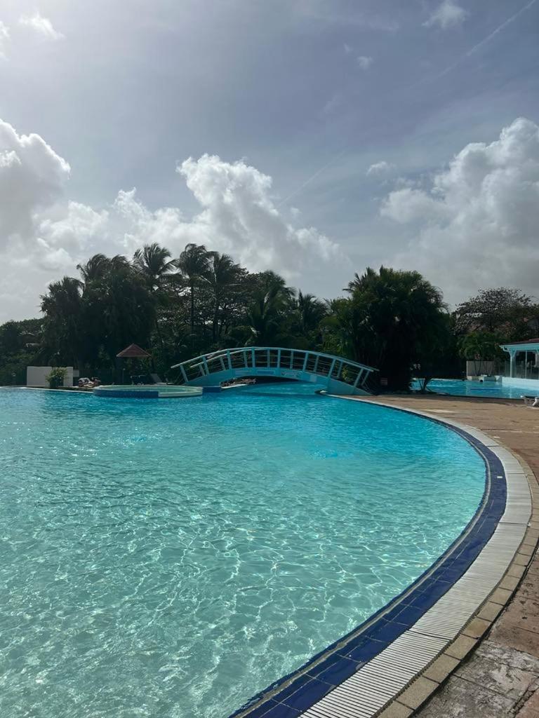 Appart T3 Village Vacances Sainte-Anne Courcelles エクステリア 写真
